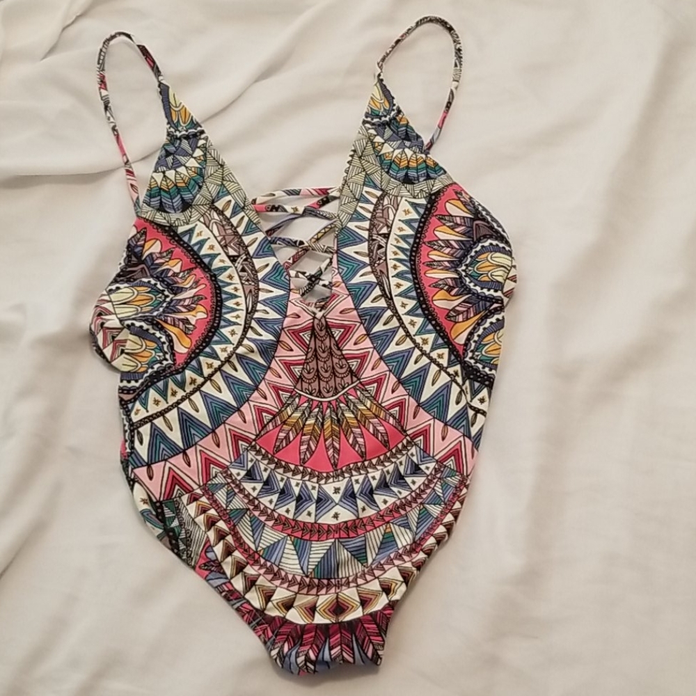 Medium Billabong Laceup One Piece Sol Searcher